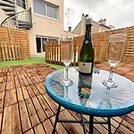 Magic Avec Balnéo, Sauna Et Terrasse Appartamento Reims