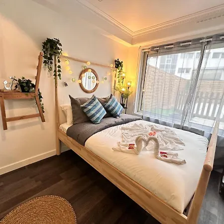 Magic Avec Balneo, Sauna Et Terrasse Apartment Reims