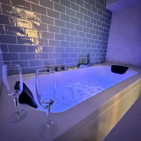Magic Avec Balneo, Sauna Et Terrasse 公寓 兰斯