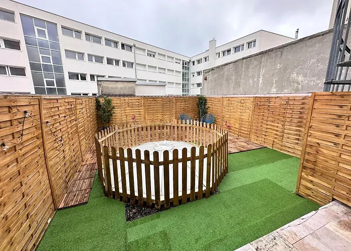 Magic Avec Balneo, Sauna Et Terrasse Apartment Reims